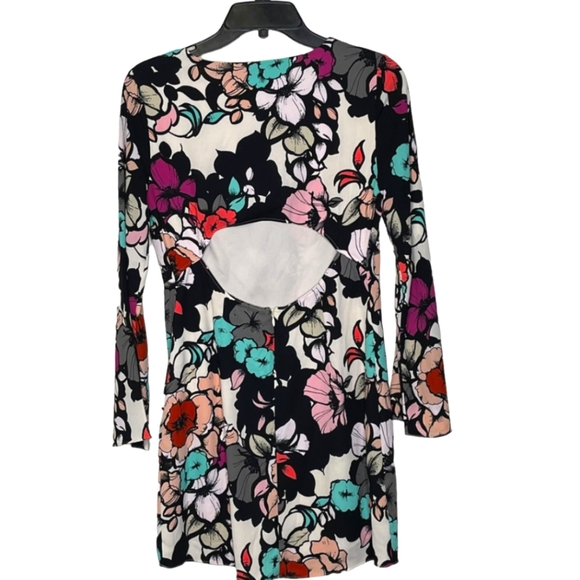 NWT!! Express, Women's(4) Floral Mini Dress w Cut Out Back- Black Multicolored - Picture 3 of 6
